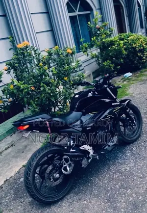 সুজুকি জিক্সার ২০২৬ ব্ল্যাক