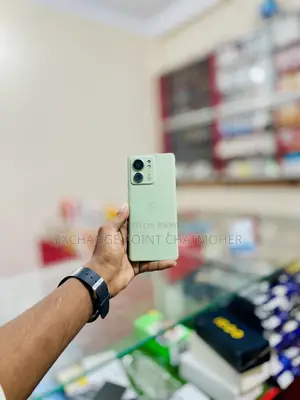 মোটোরোলা এজ ৪০ ২৫৬ জিবি গ্রিন