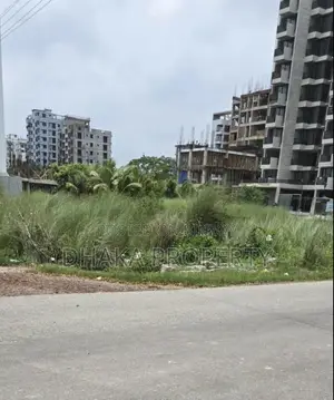 60ft 3 Katha Lake South at Sector-15/D