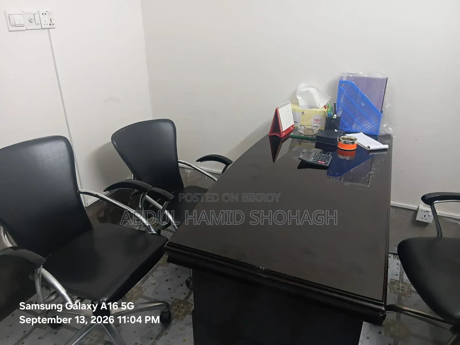 CEO Room Setup_VIP Table With Glass & Big CEO Chair * Clients Chair