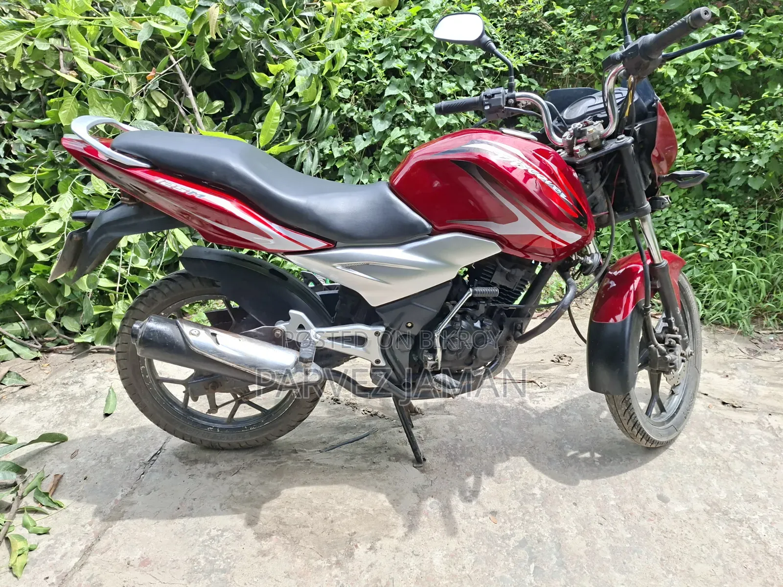 বাজাজ ডিসকভার ১২৫ ২০২০ রেড