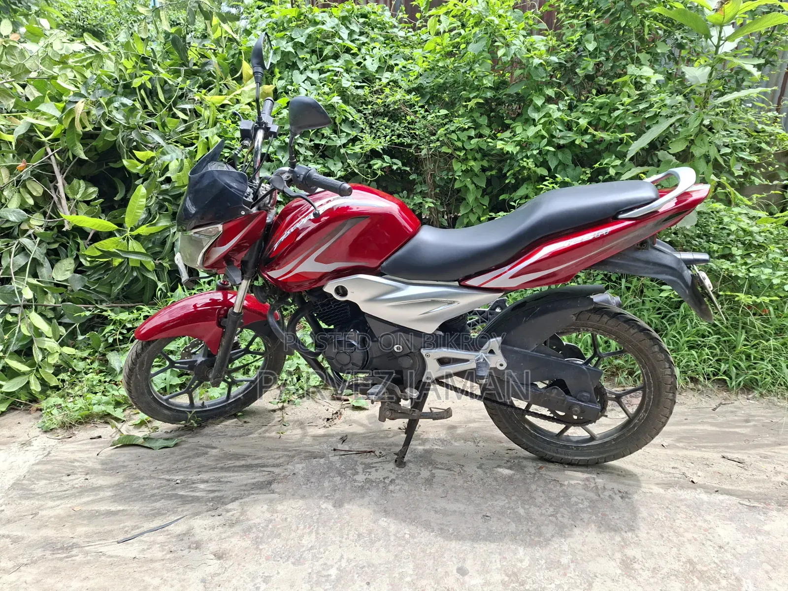 বাজাজ ডিসকভার ১২৫ ২০২০ রেড