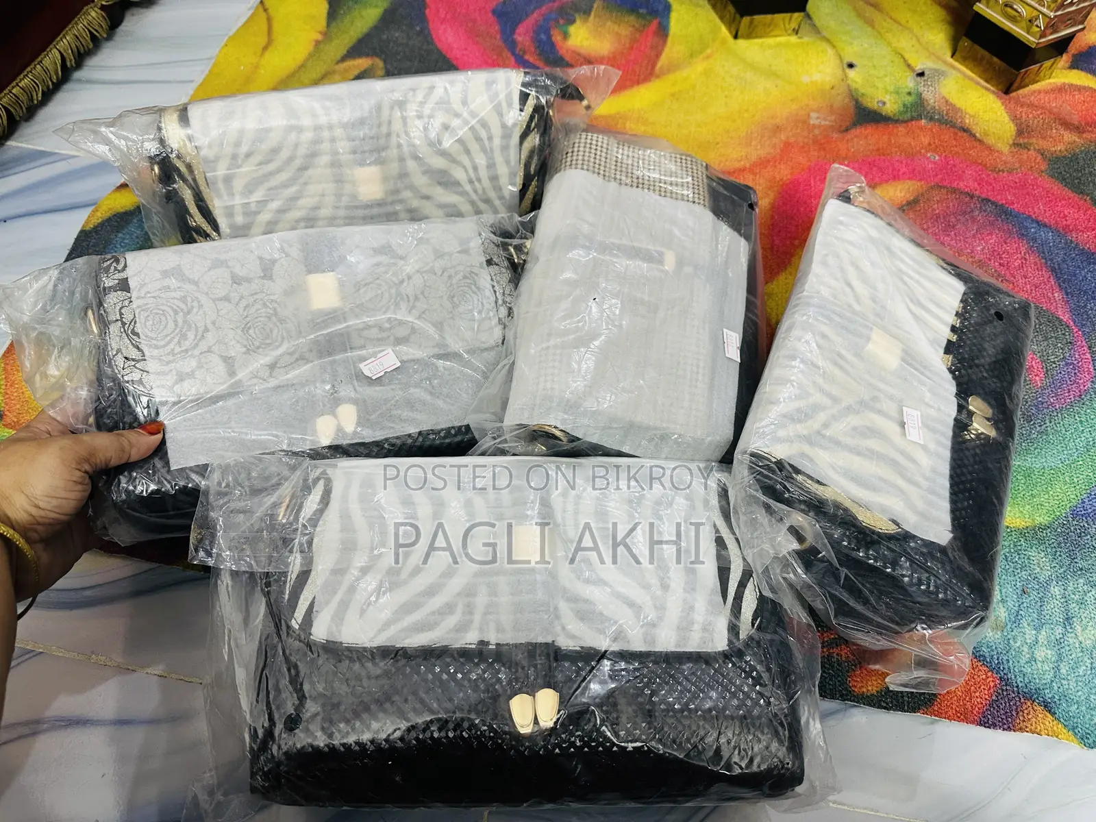 লেডিস ব্যাগ