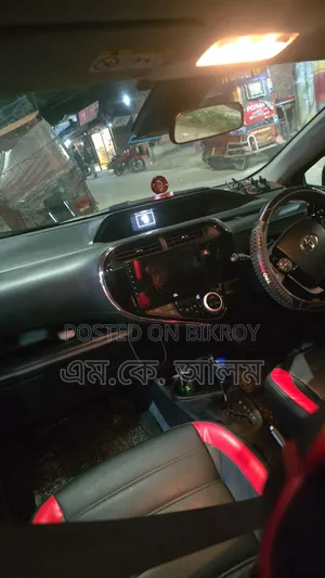 টয়োটা অ্যাকুয়া ২০১৯ গ্রে