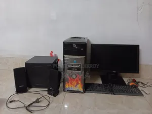 Desktop Computer Dell Inspiron 24 5000 16GB Intel Core i3 SSD 512GB
