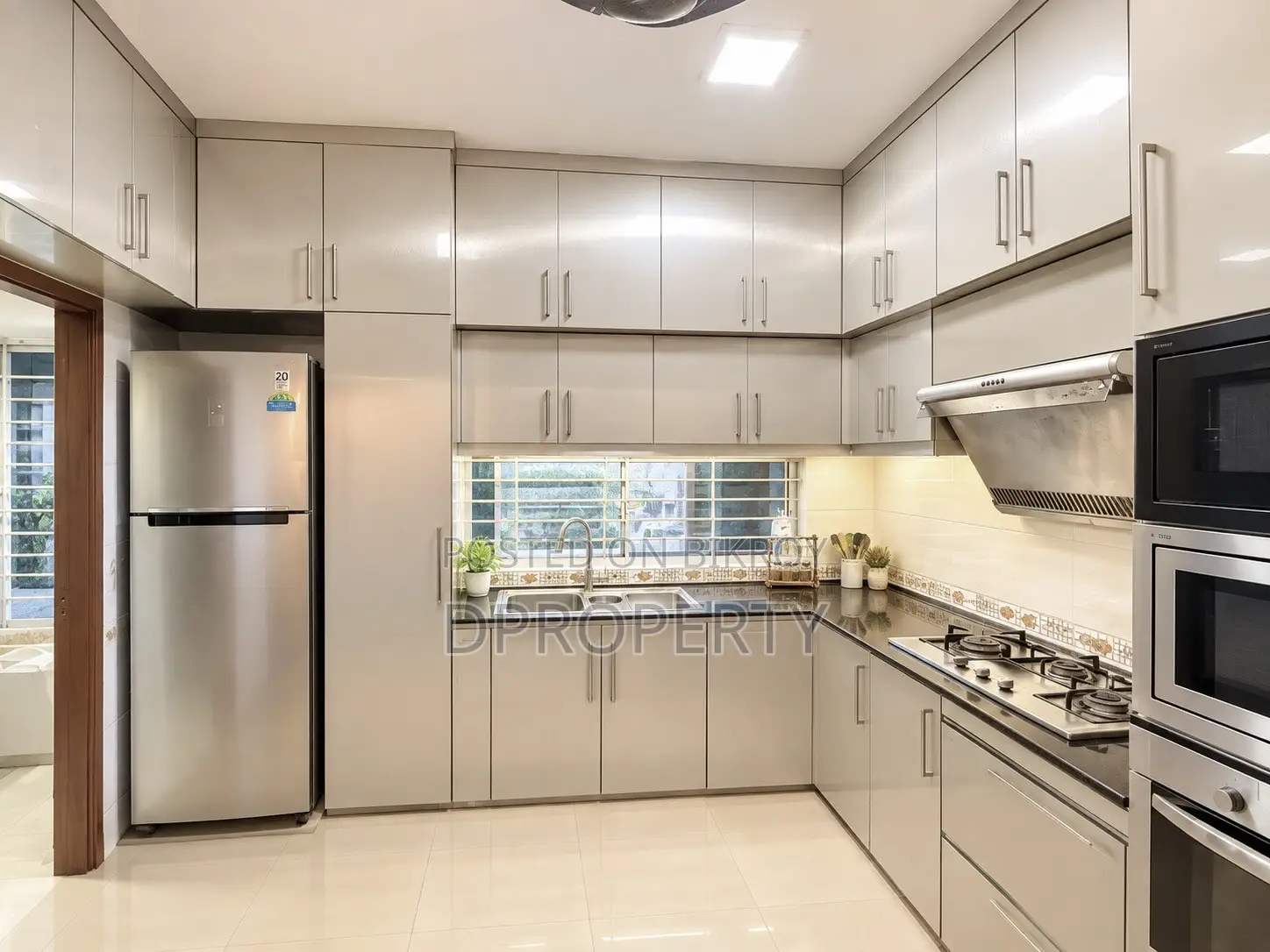Furnished 4-Bedroom Apartment in Basundhara for sale