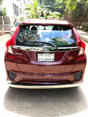 Honda Jazz 2017 Maroon