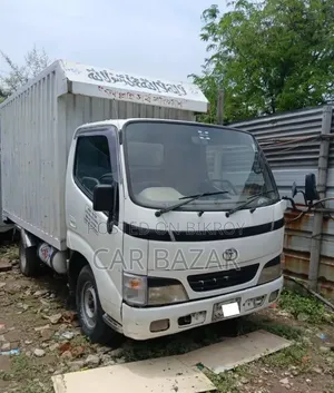 Toyota Dyna Delivery Van 2003 Model 1RZ