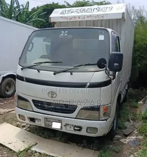 Toyota Dyna Delivery Van 2003 Model 1RZ
