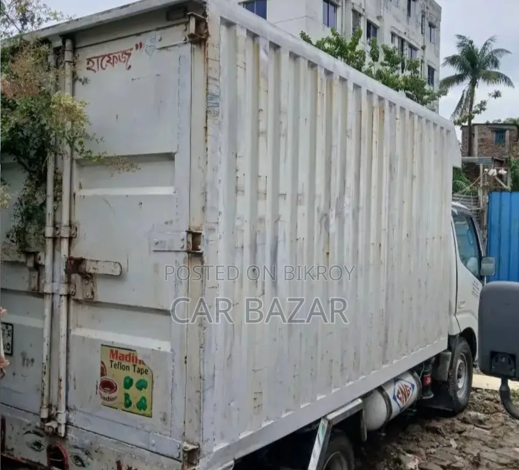 Toyota Dyna Delivery Van 2003 Model 1RZ