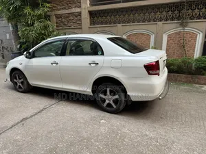 Toyota Axio 1.5 G FWD 2006 Pearl