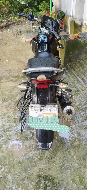 বাজাজ ডিসকভার ১২৫ ২০১৩ ব্ল্যাক