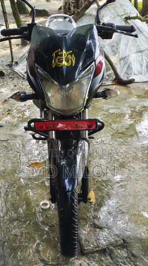 বাজাজ ডিসকভার ১২৫ ২০১৩ ব্ল্যাক