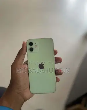 অ্যাপল আইফোন ১২ ৬৪ জিবি