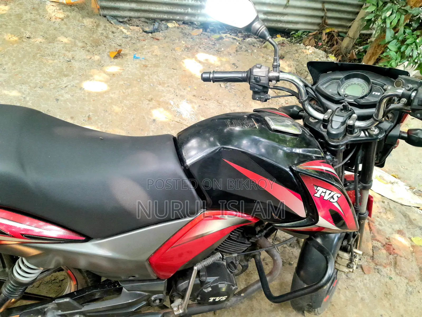 টিভিএস স্ট্রাইকার ১২৫ ২০১৮ রেড