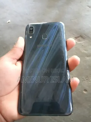 স্যামসাং গ্যালাক্সি এ৩০ ৬৪ জিবি কালো