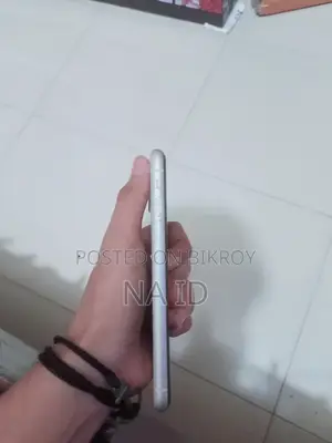 অ্যাপল আইফোন ১১ ৬৪ জিবি হোয়াইট