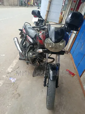 বাজাজ ডিসকভার ১২৫ ২০১৮ কালো