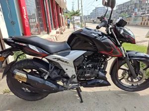 টিভিএস অ্যাপাচি আরটিআর ১৬০ ৪ভি ২০২১ ব্ল্যাক