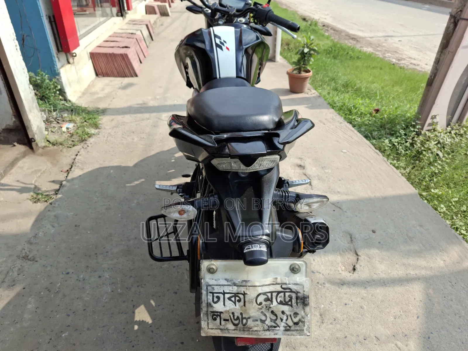 টিভিএস অ্যাপাচি আরটিআর ১৬০ ৪ভি ২০২১ ব্ল্যাক