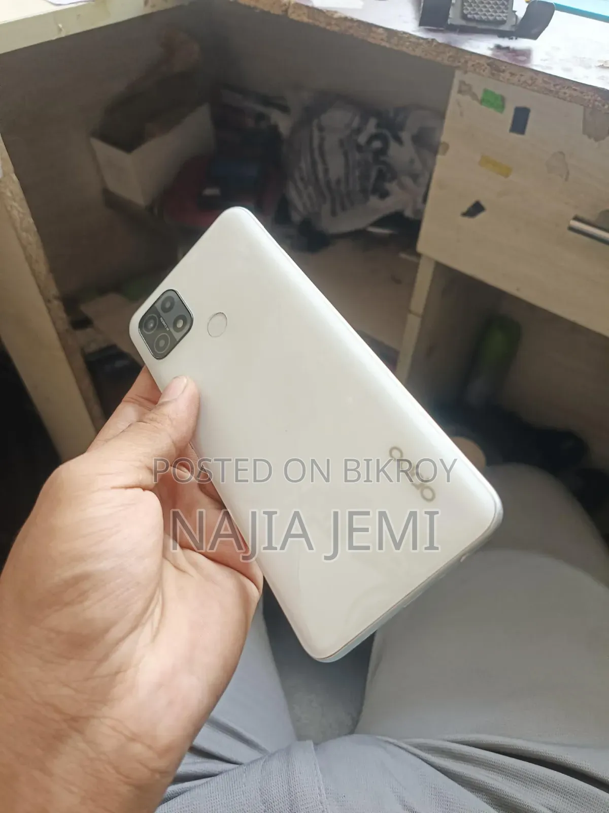 অপ্পো এ১৫এস ৬৪ জিবি হোয়াইট