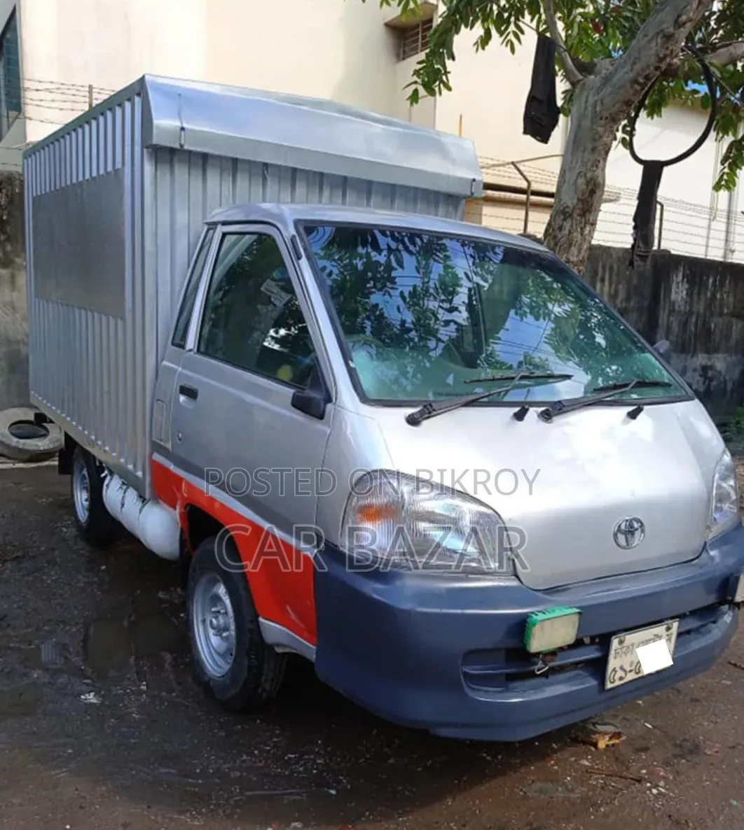 Toyota Km70 Delivery Van 2004 Engine