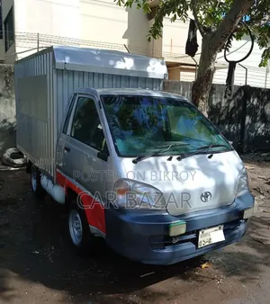 Toyota Km70 Delivery Van 2004 Engine
