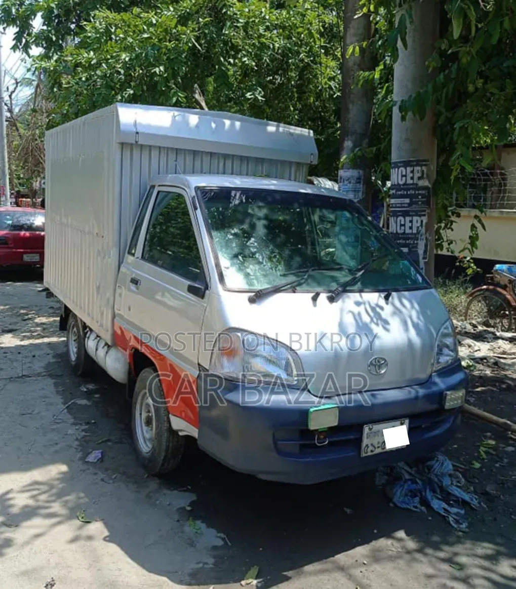 Toyota Km70 Delivery Van 2004 Engine