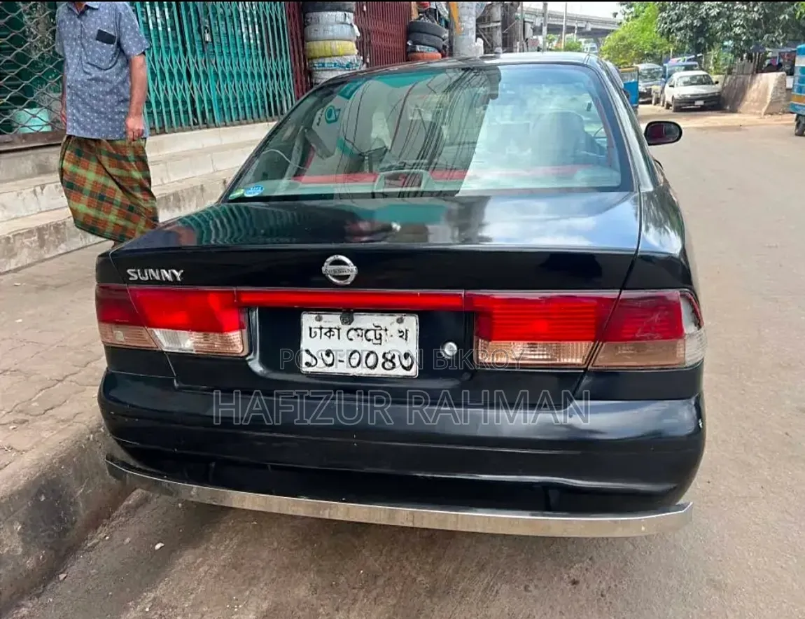 Nissan Sunny 2003 Black