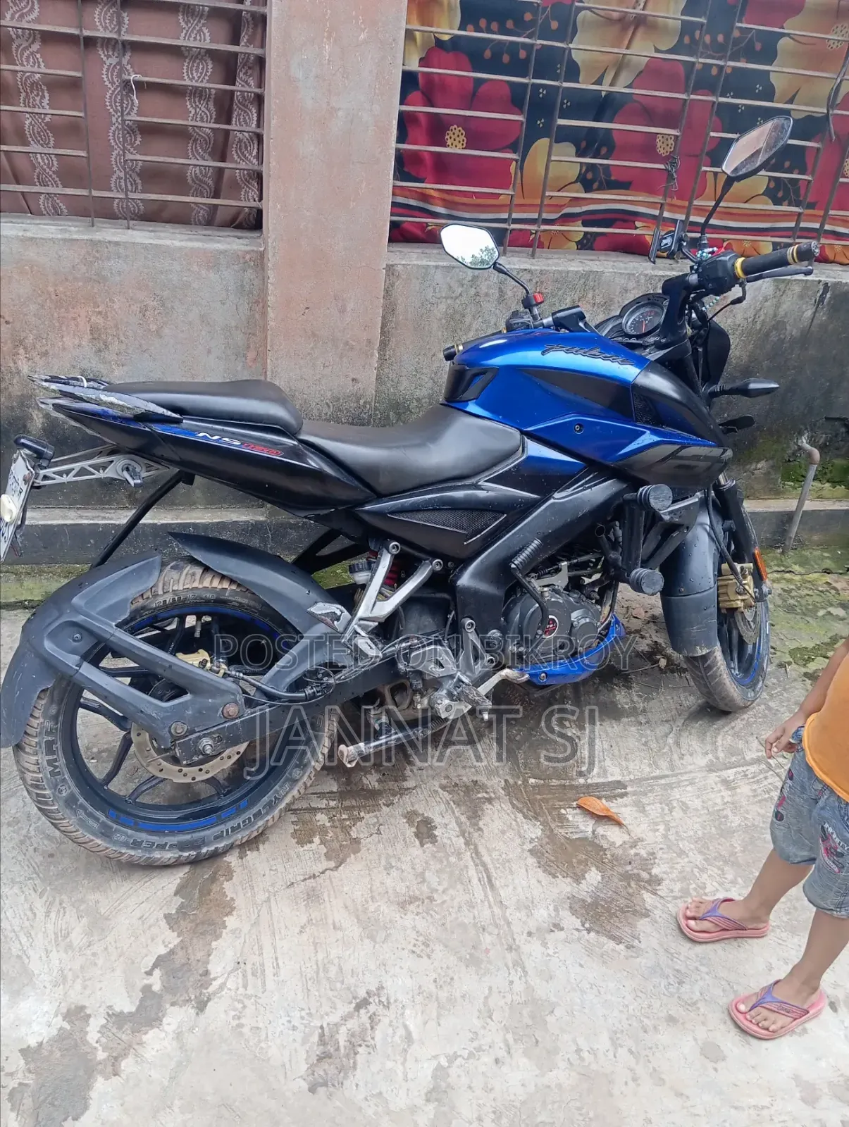 বাজাজ পালসার এনএস ১৬০ ২০১৯ নীল