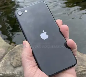 Apple iPhone SE (2022) 64 GB