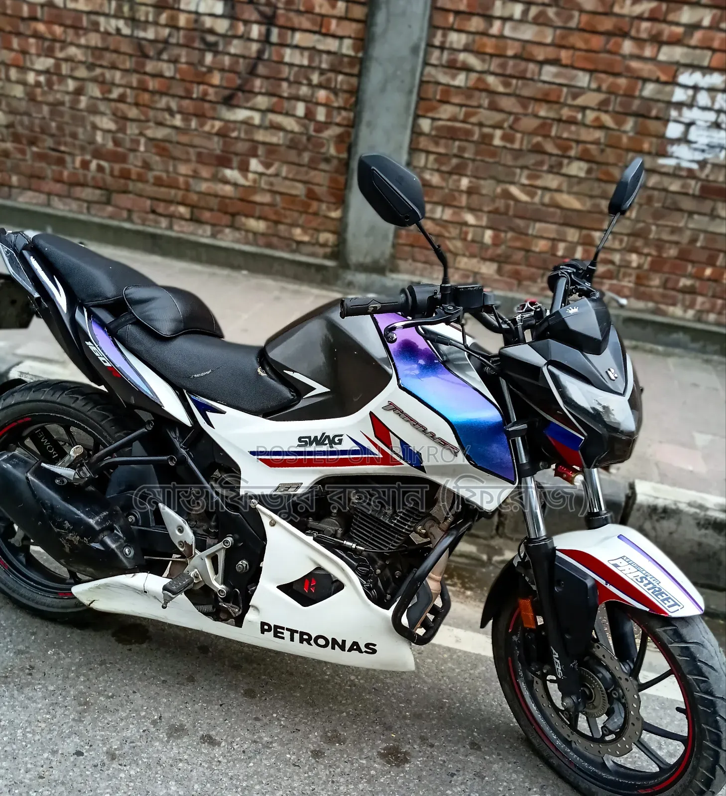 Hero Thriller 160R 2023 White