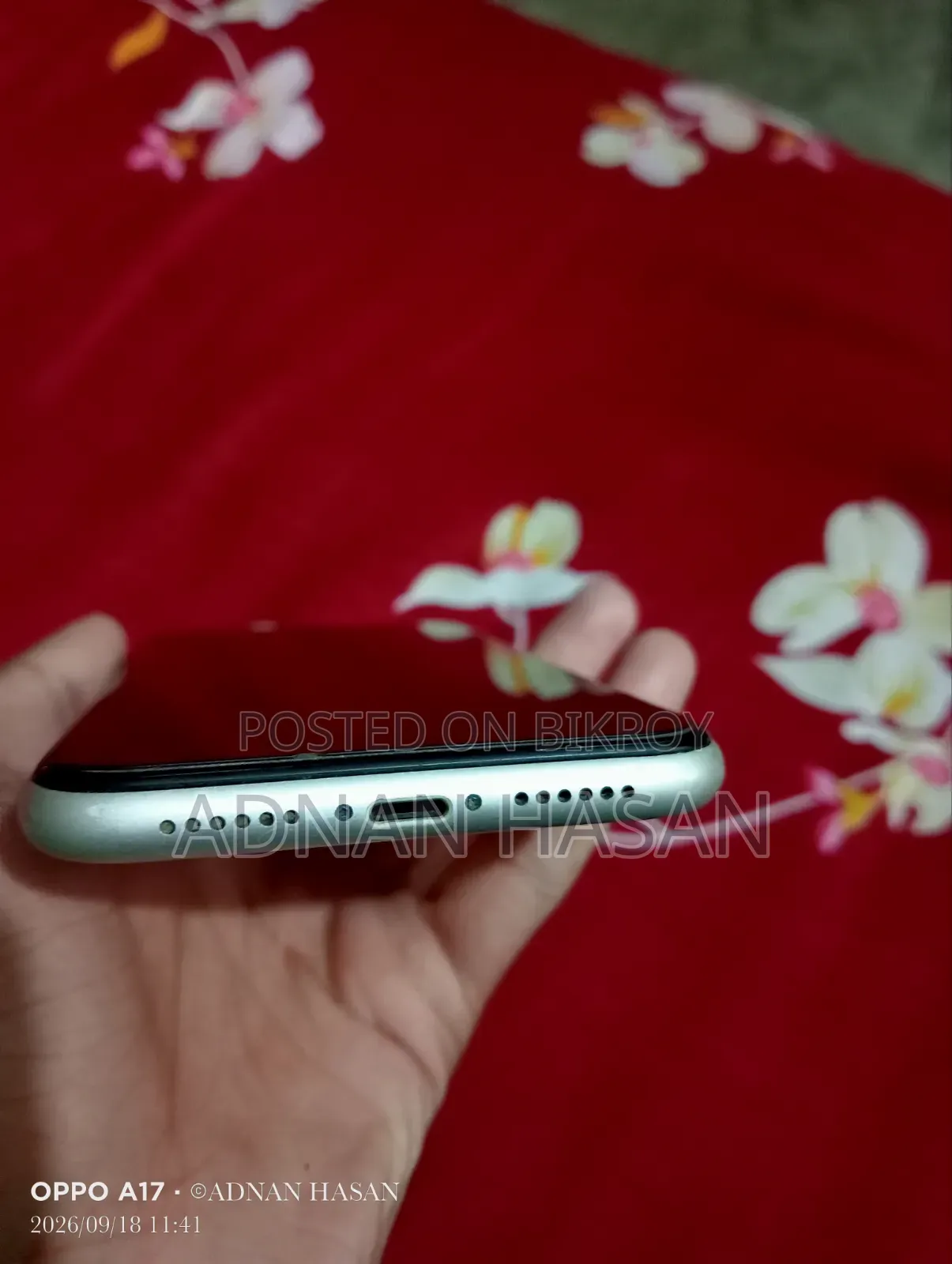 অ্যাপল আইফোন ১১ ৬৪ জিবি হোয়াইট