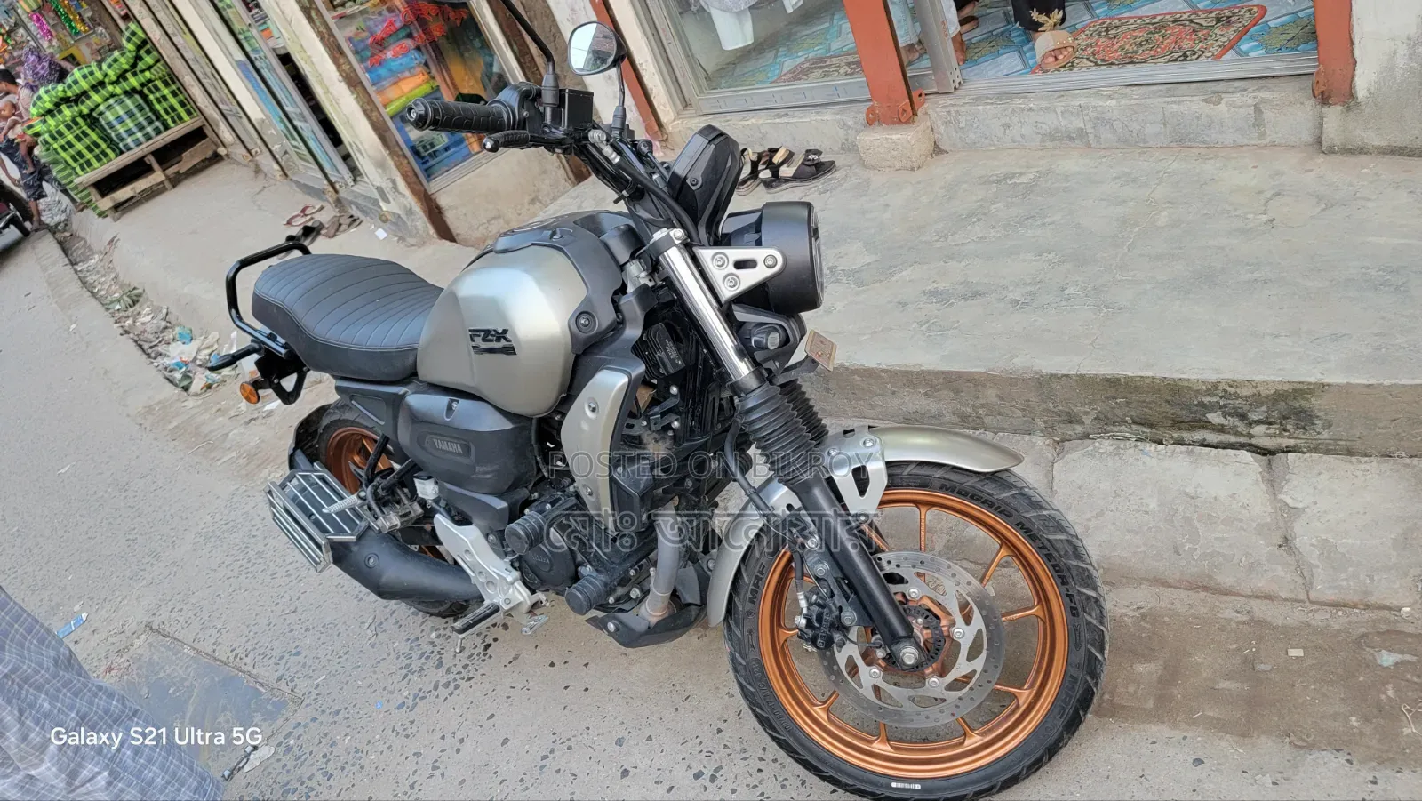 Yamaha FZ-X 2025 Gray
