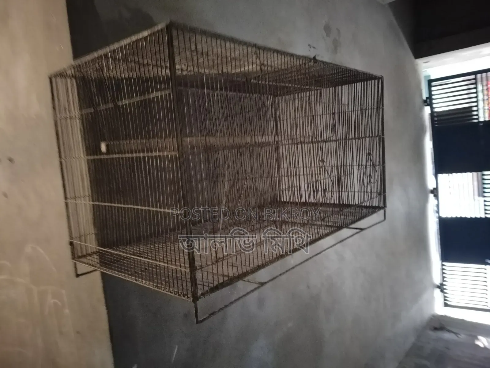 একটা ভালো মানের পাখির খাঁচা