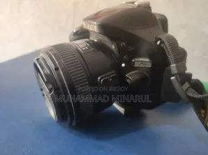 Nikon D5200 DSLR