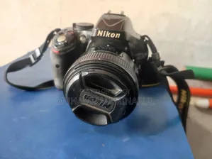 Nikon D5200 DSLR