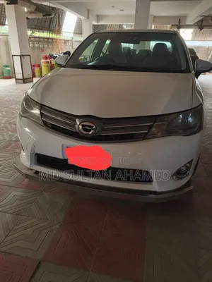 টয়োটা এক্সিও ২০১৩ হোয়াইট