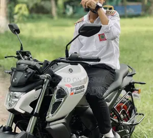 ইয়ামাহা এফজেডএস ভি৪ ২০২৫ সাদা