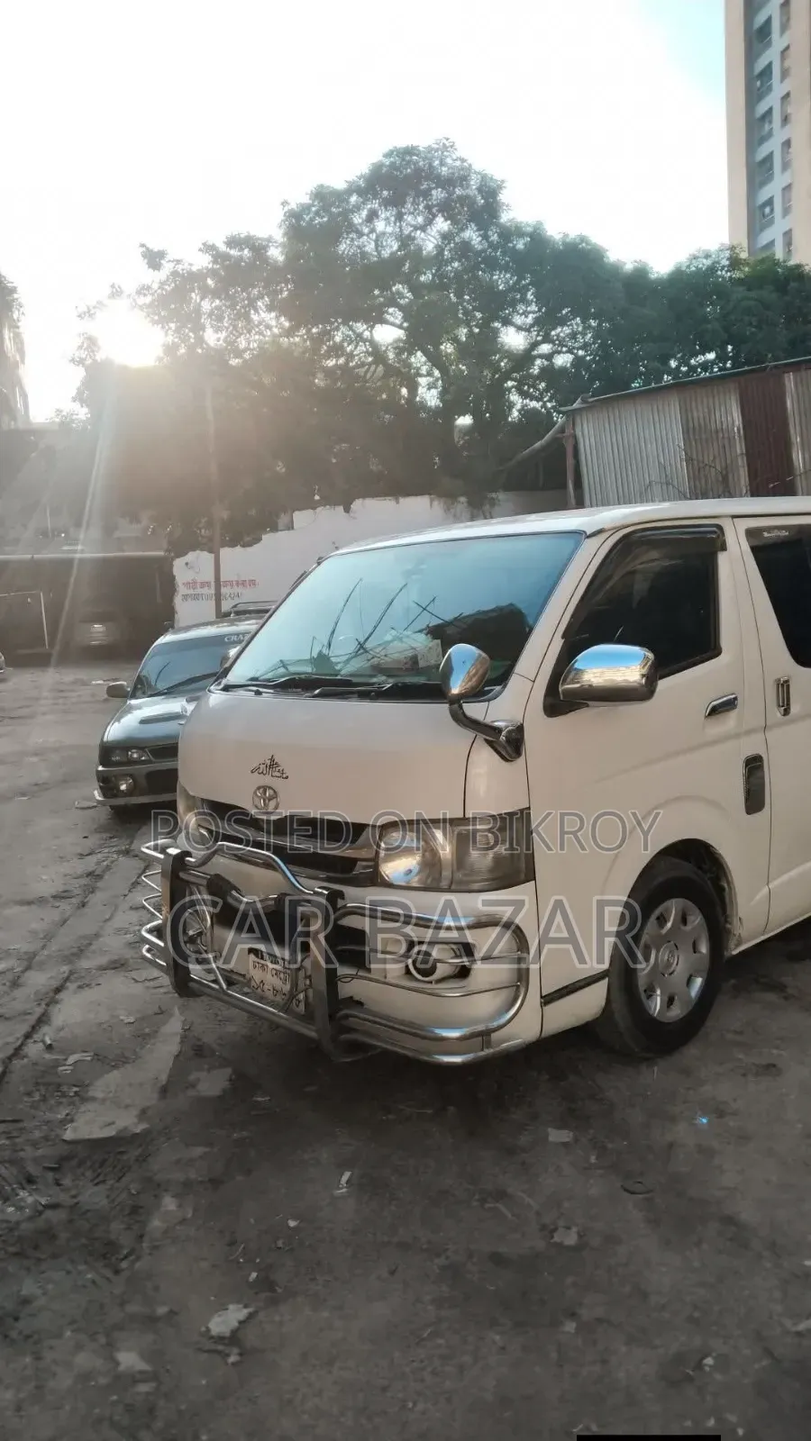 Toyota HiAce 2009 White