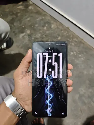 iQOO 256 GB Black
