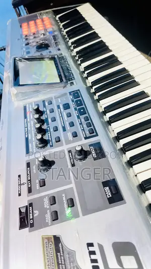 Roland Fantom X6