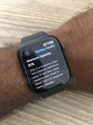 Apple Watch SE Series 44mm 32gb