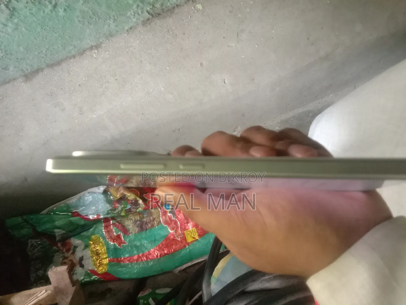 নতুন আইকিউও জেড১০ ২৫৬ জিবি সাদা