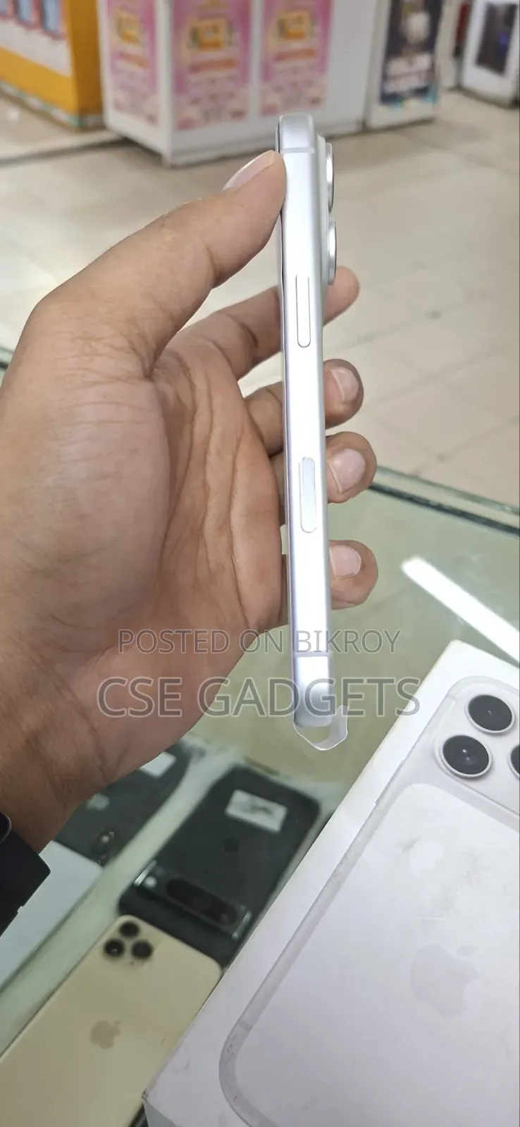 অ্যাপল আইফোন ১৭ প্রো ২৫৬ জিবি সিলভার