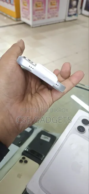 অ্যাপল আইফোন ১৭ প্রো ২৫৬ জিবি সিলভার