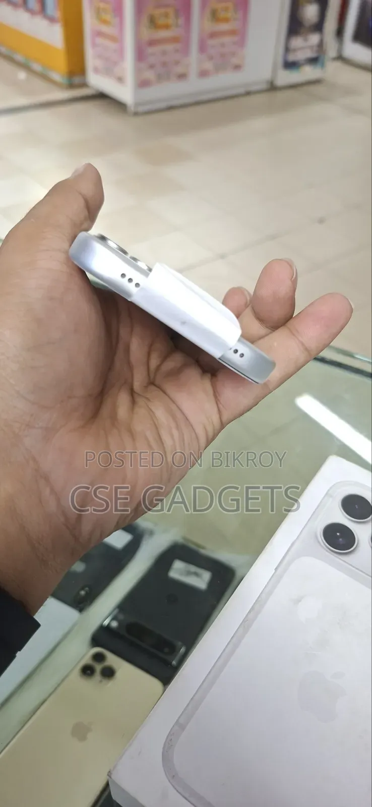অ্যাপল আইফোন ১৭ প্রো ২৫৬ জিবি সিলভার