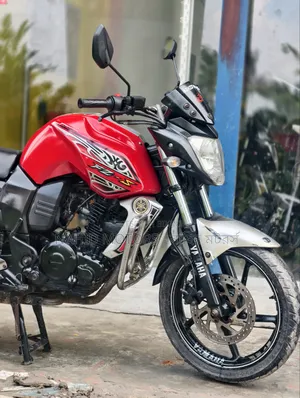 ইয়ামাহা এফজেড ২০১৫ রেড