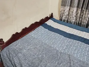 ছোট খাট নিবো তাই ৬/৭ ফিট খাটটি বিক্রি করে দিবো সাভার, বাইপাইল,শ্রীপুর