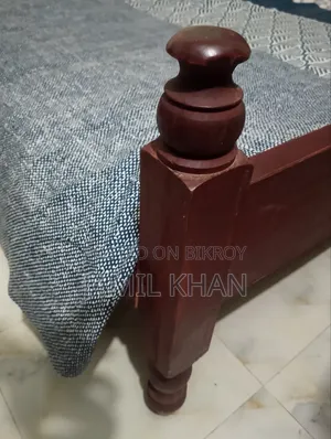 ছোট খাট নিবো তাই ৬/৭ ফিট খাটটি বিক্রি করে দিবো সাভার, বাইপাইল,শ্রীপুর